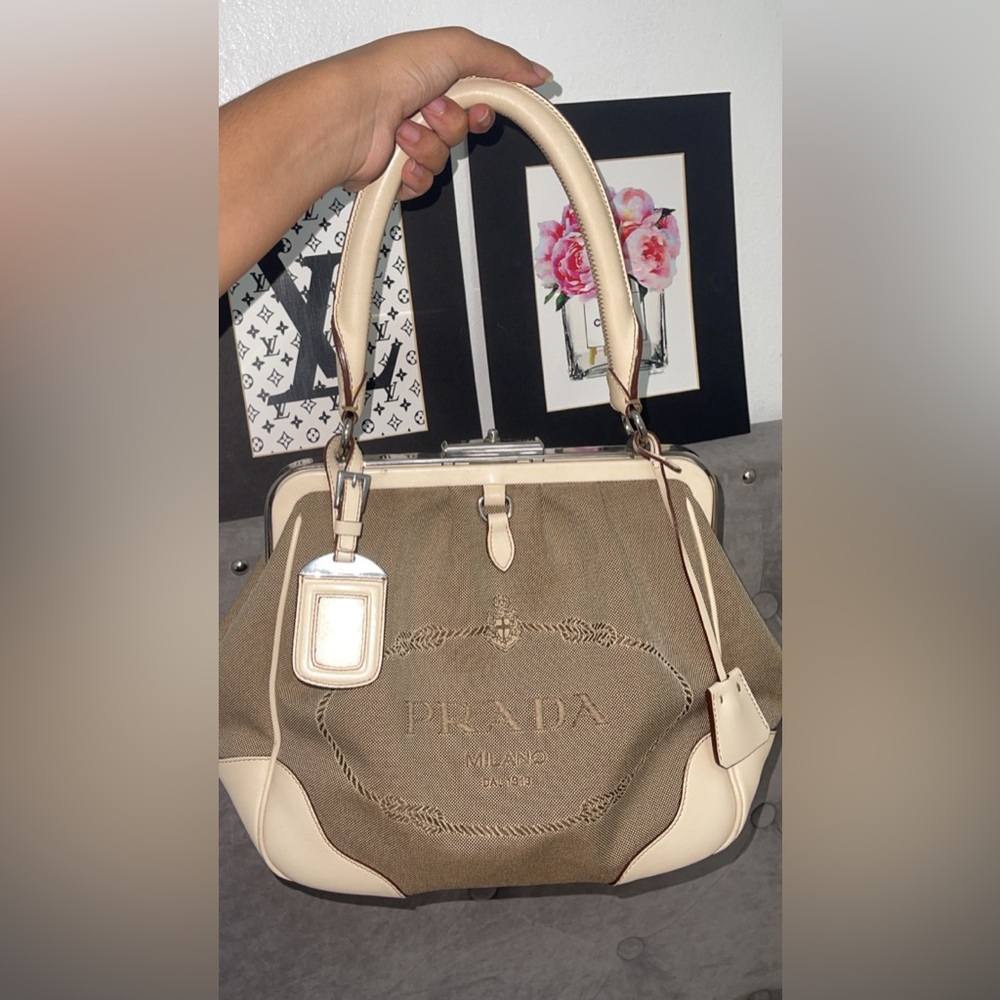 Prada tote purse in good condition vintage style